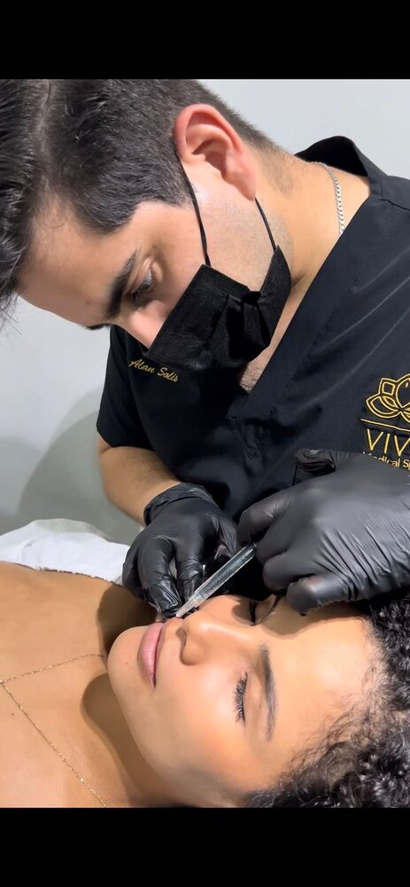 Revitalización de ojeras en VIVE Medical Spa Cancún